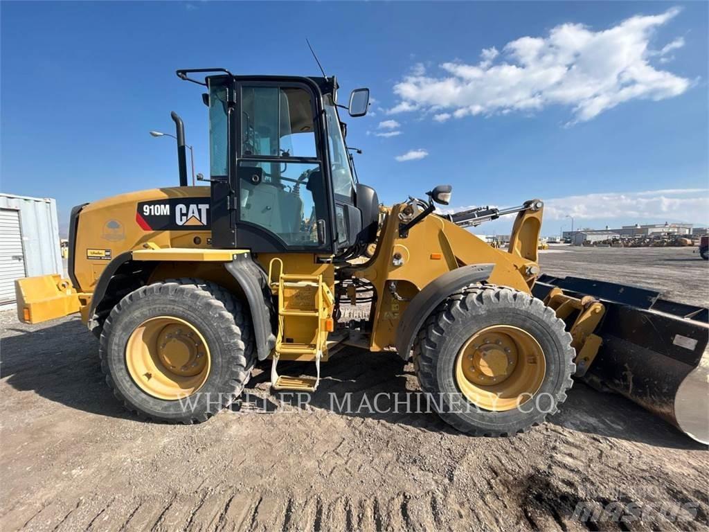 CAT 910M Kolesni nakladalci