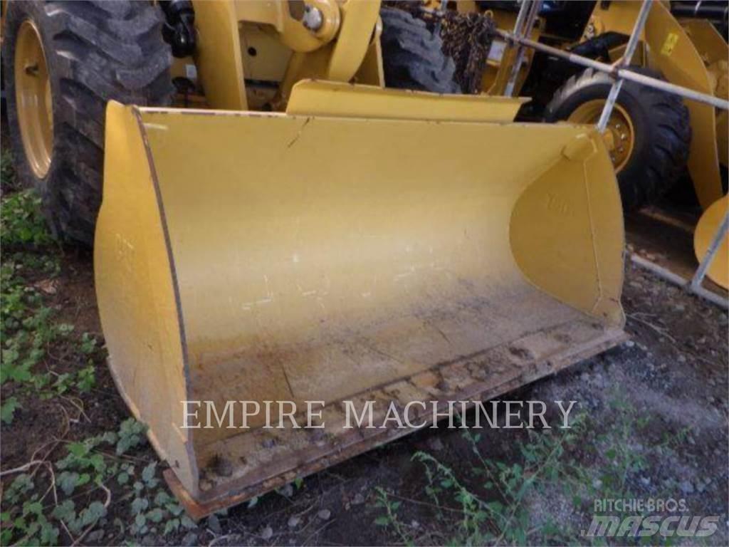 CAT 910M Kolesni nakladalci