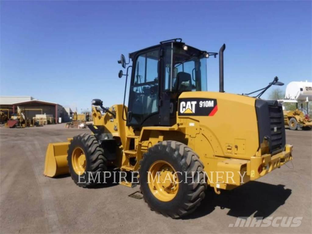 CAT 910M Kolesni nakladalci