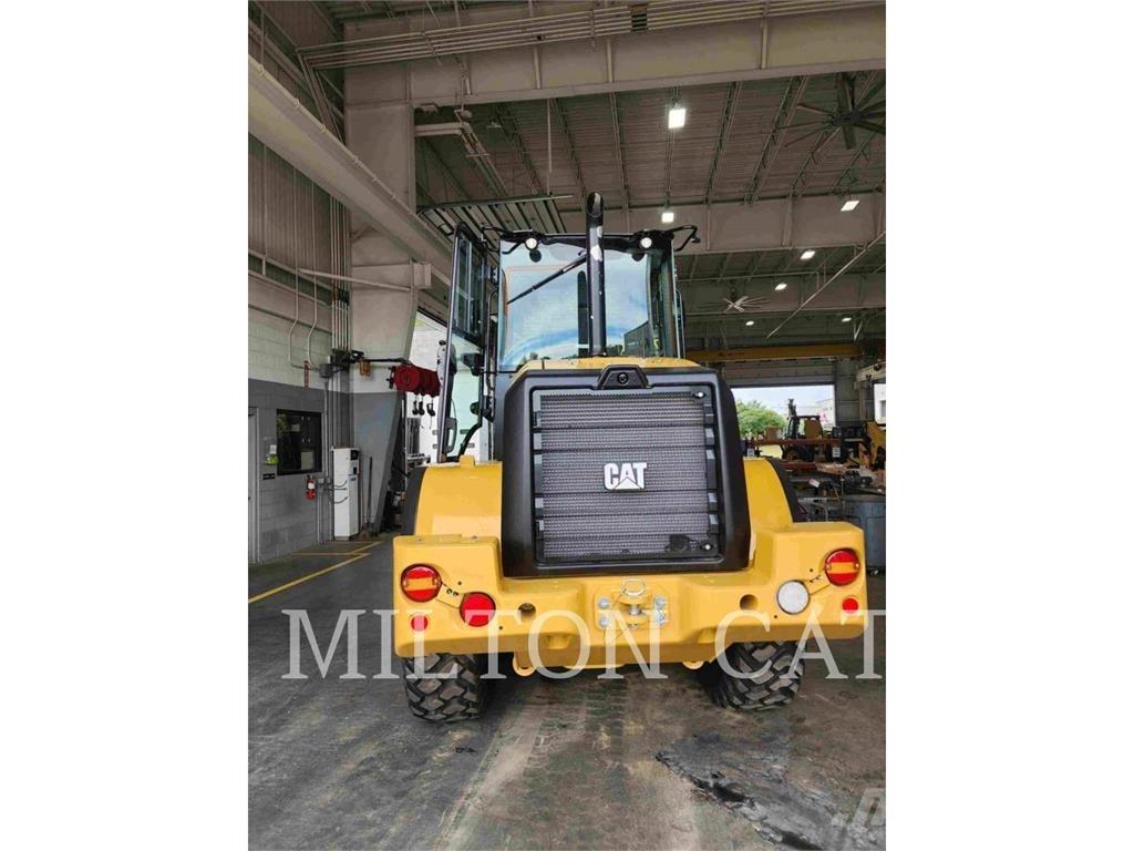 CAT 914 Kolesni nakladalci