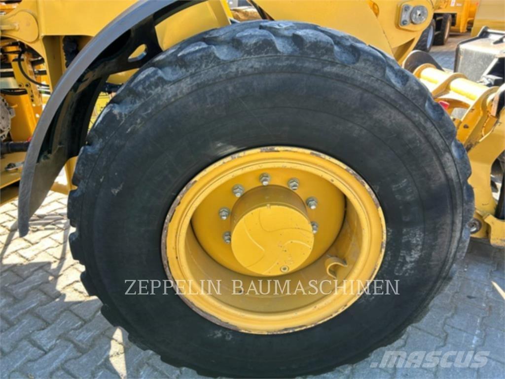 CAT 914-14A Kolesni nakladalci