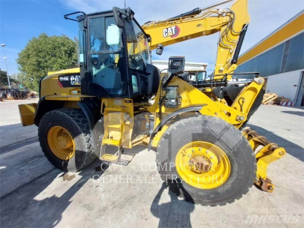 CAT 914M Kolesni nakladalci