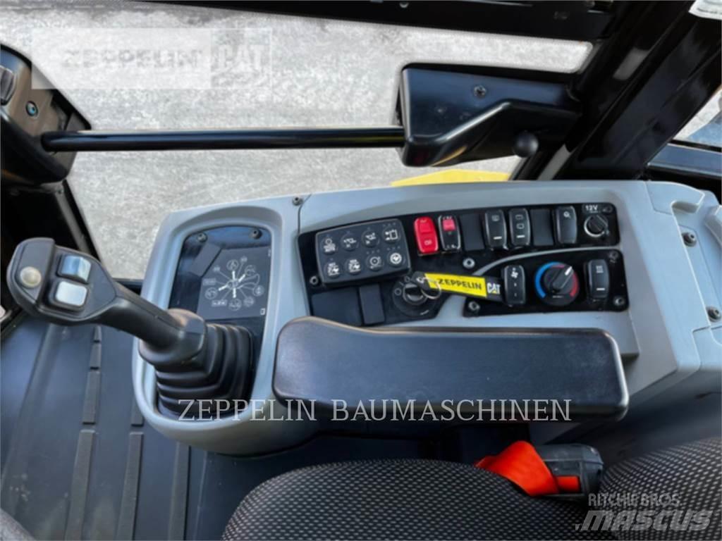 CAT 918M Kolesni nakladalci