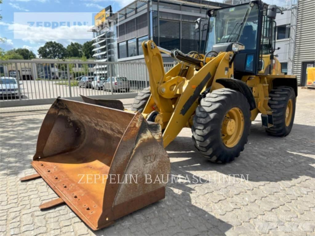 CAT 918M Kolesni nakladalci