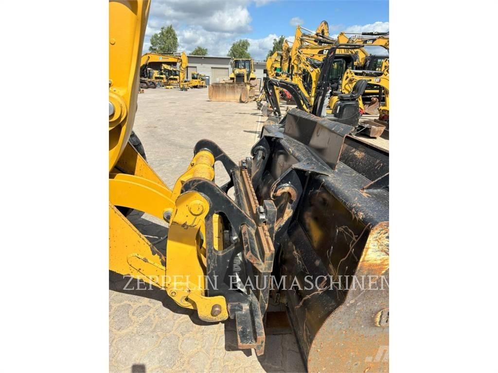 CAT 918M Kolesni nakladalci