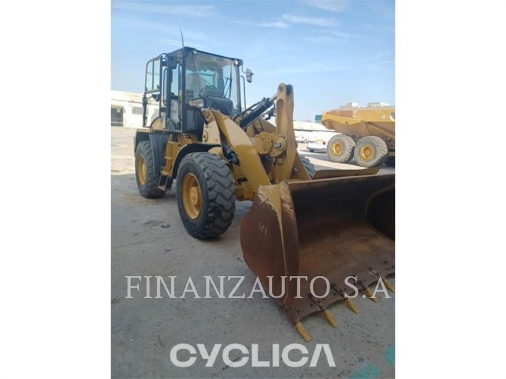 CAT 918M Kolesni nakladalci