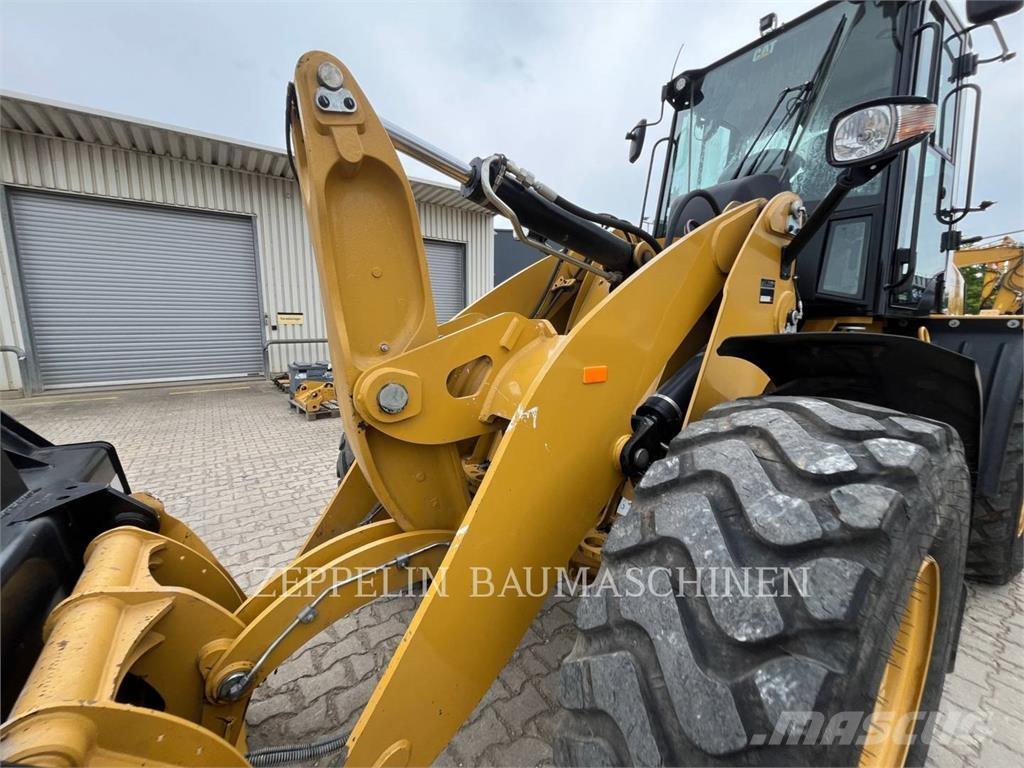 CAT 918M Kolesni nakladalci