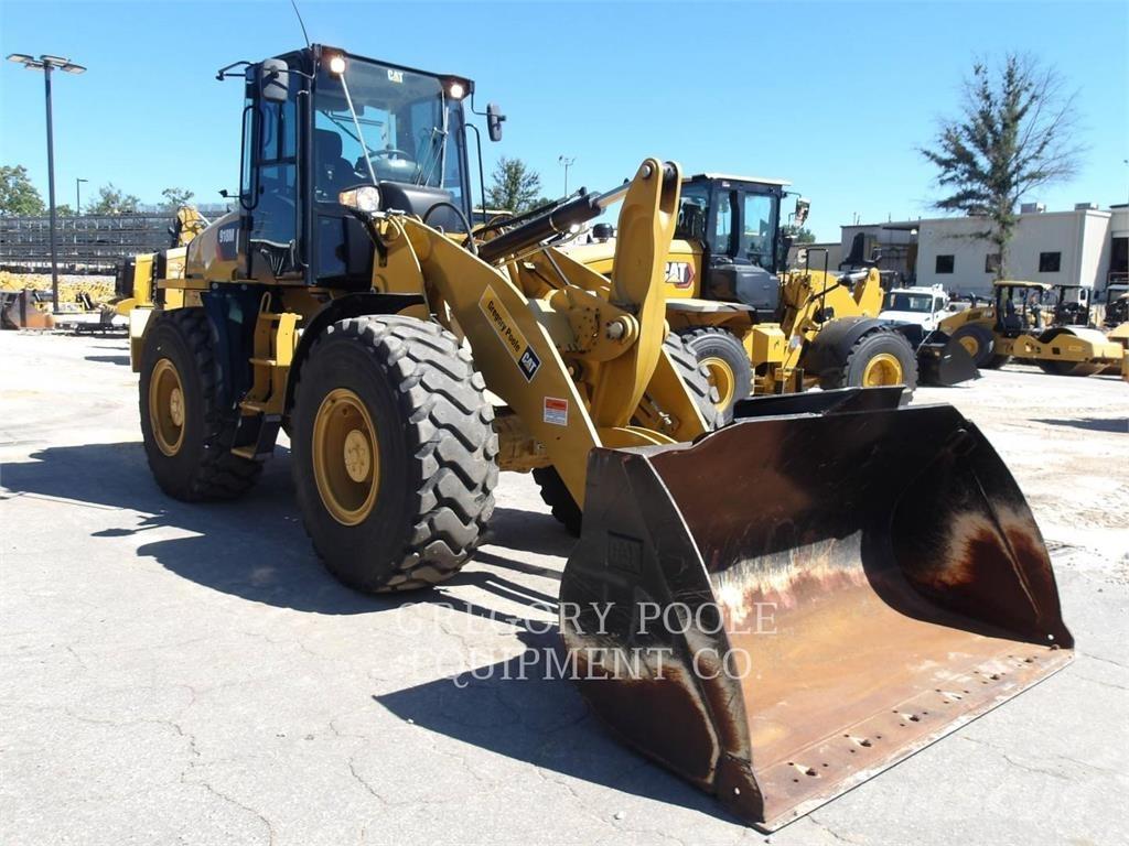 CAT 918M Kolesni nakladalci
