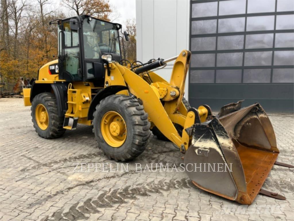 CAT 918M Kolesni nakladalci