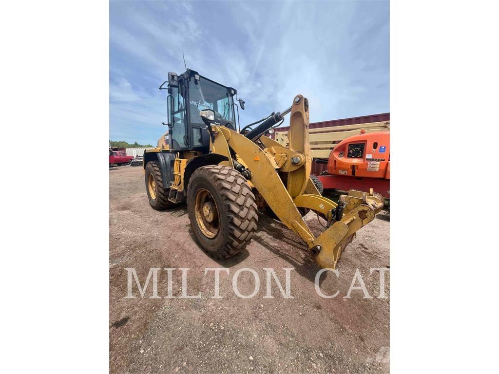 CAT 918M Kolesni nakladalci