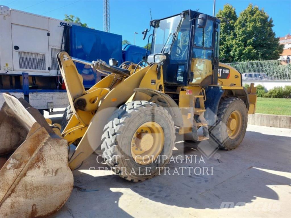 CAT 918M Kolesni nakladalci