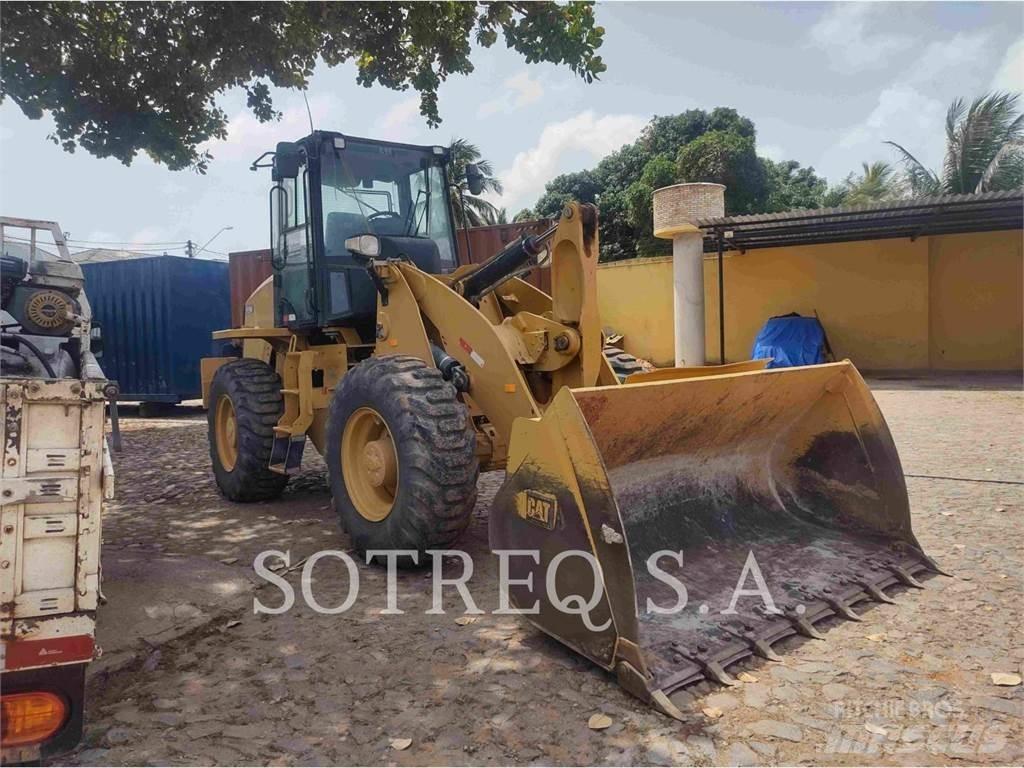 CAT 920 Kolesni nakladalci