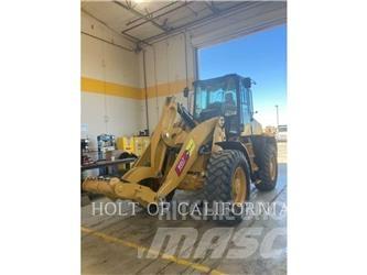 CAT 920 Kolesni nakladalci