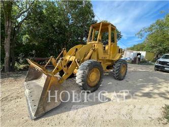 CAT 920 Kolesni nakladalci