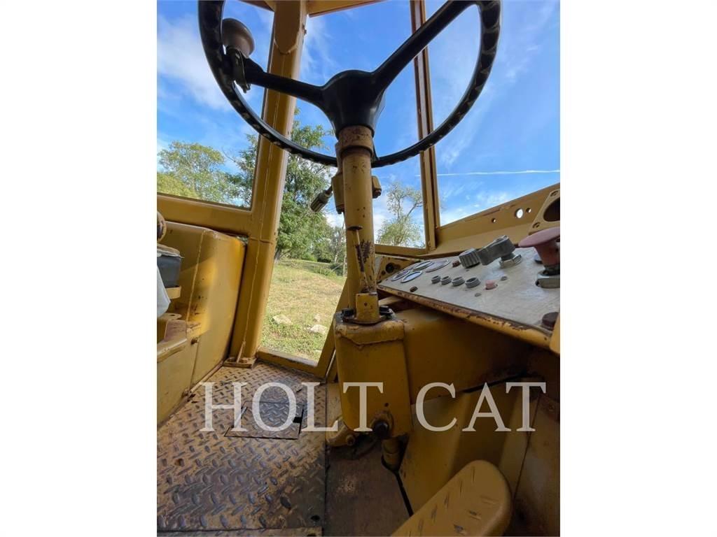 CAT 920 Kolesni nakladalci