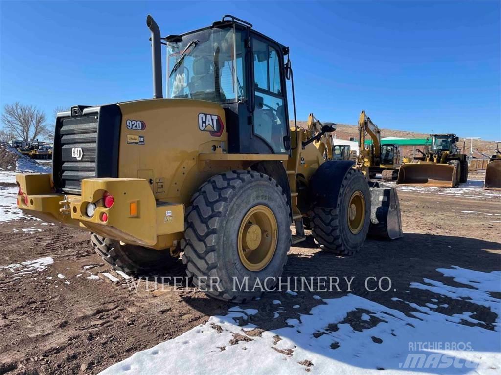CAT 920 Kolesni nakladalci