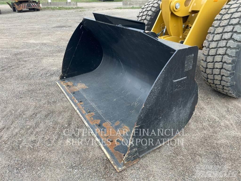 CAT 920 Kolesni nakladalci