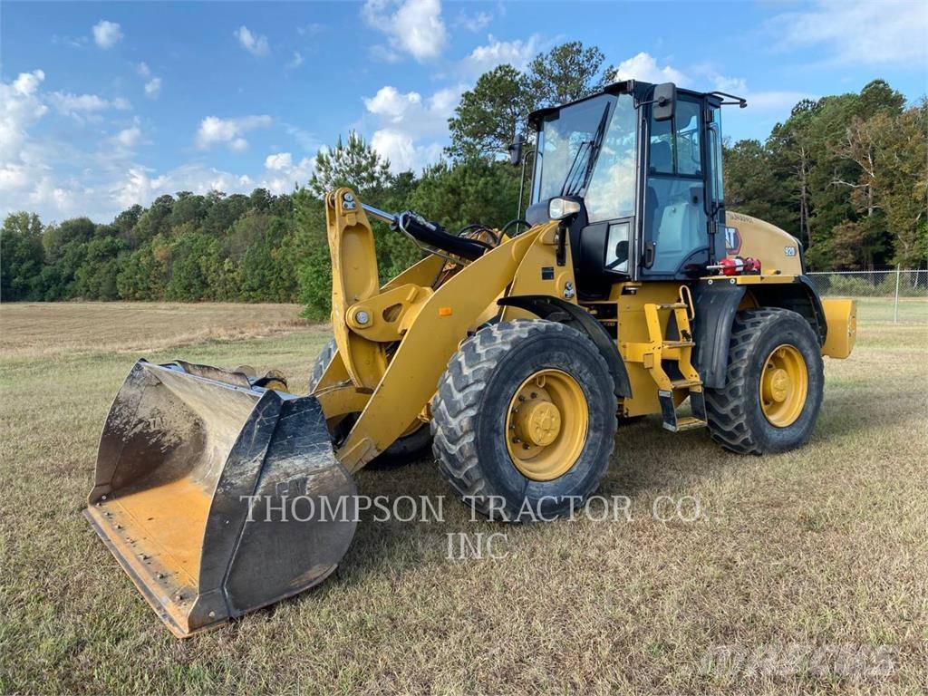 CAT 920 Kolesni nakladalci