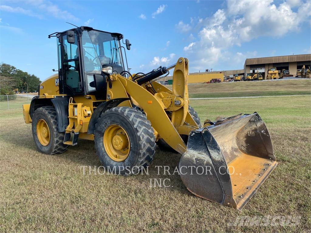 CAT 920 Kolesni nakladalci
