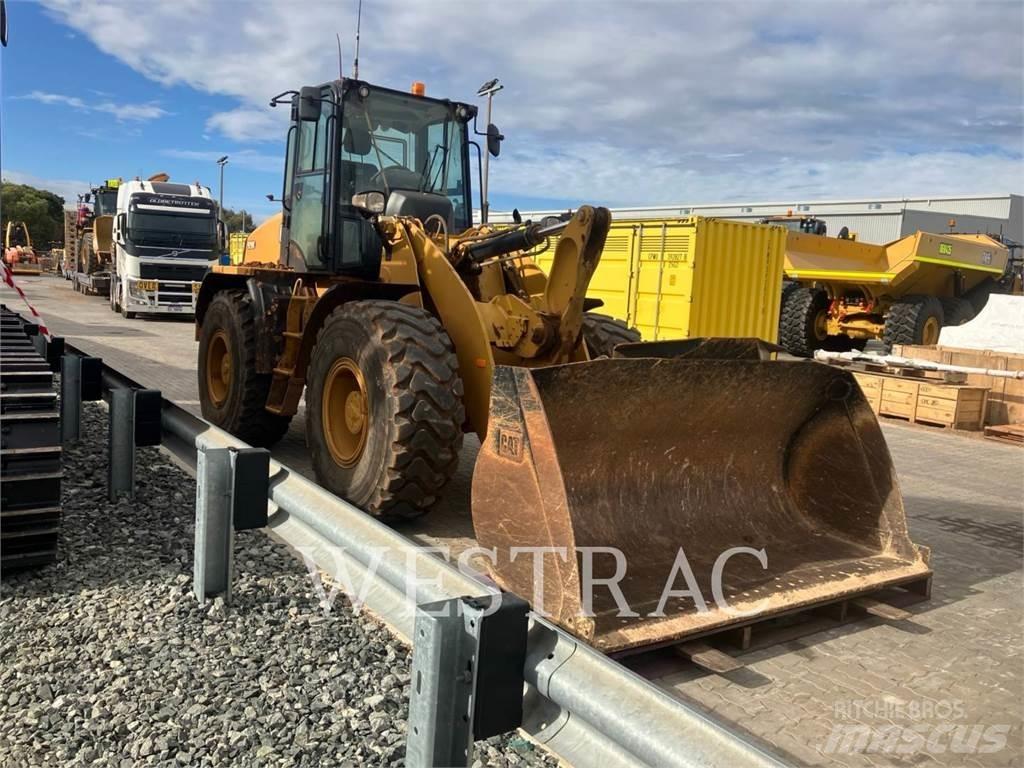 CAT 920K Kolesni nakladalci