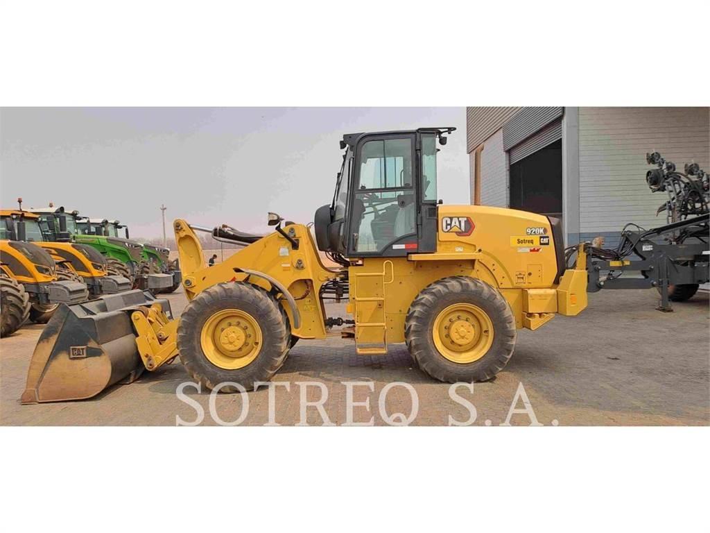 CAT 920K Kolesni nakladalci