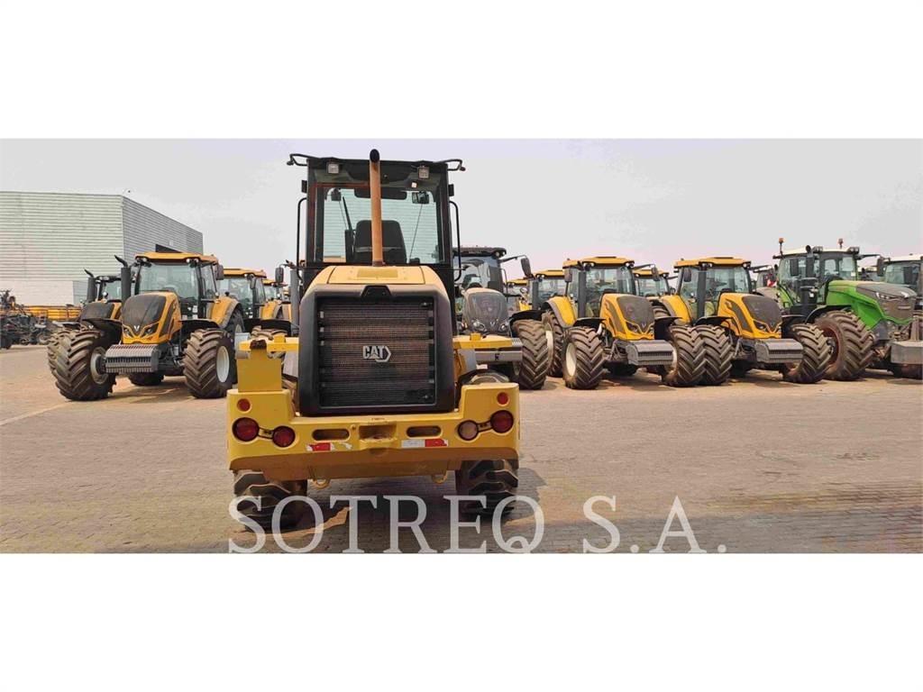 CAT 920K Kolesni nakladalci