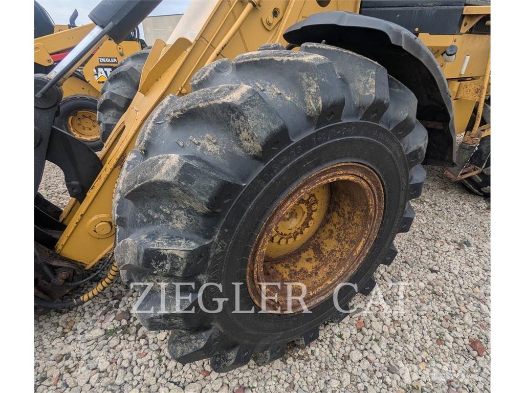 CAT 924G Kolesni nakladalci