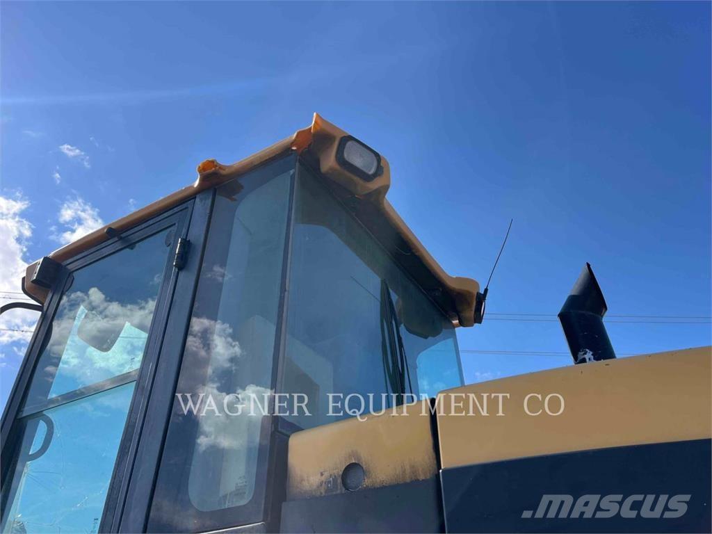 CAT 924G Kolesni nakladalci