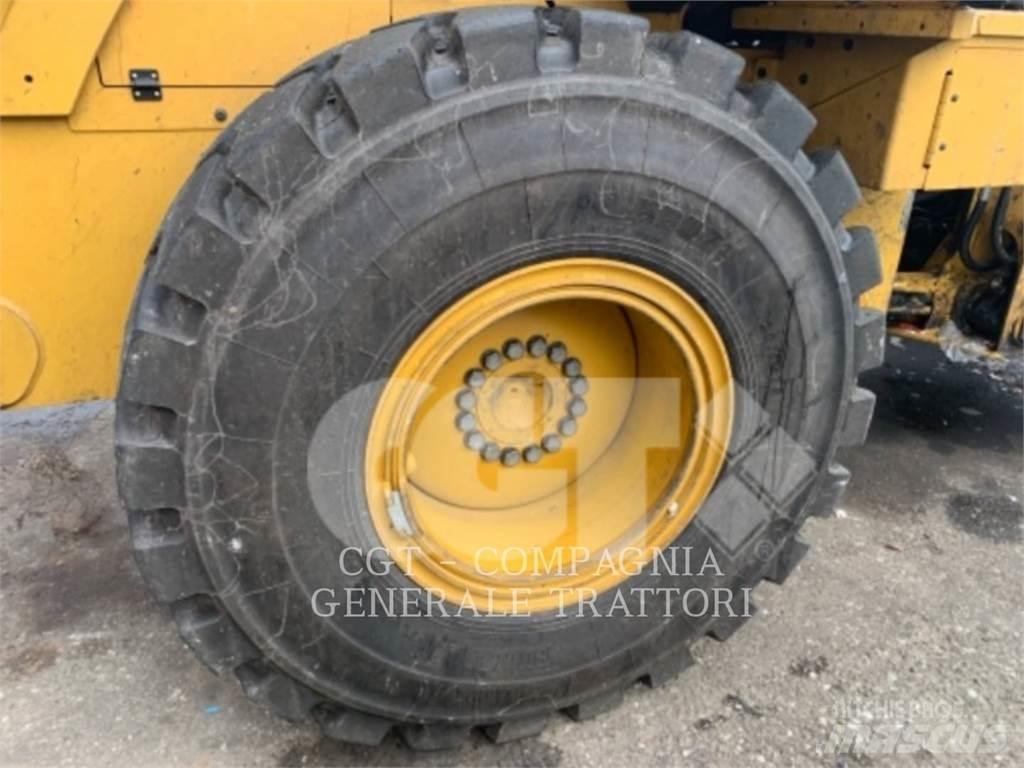CAT 924K Kolesni nakladalci