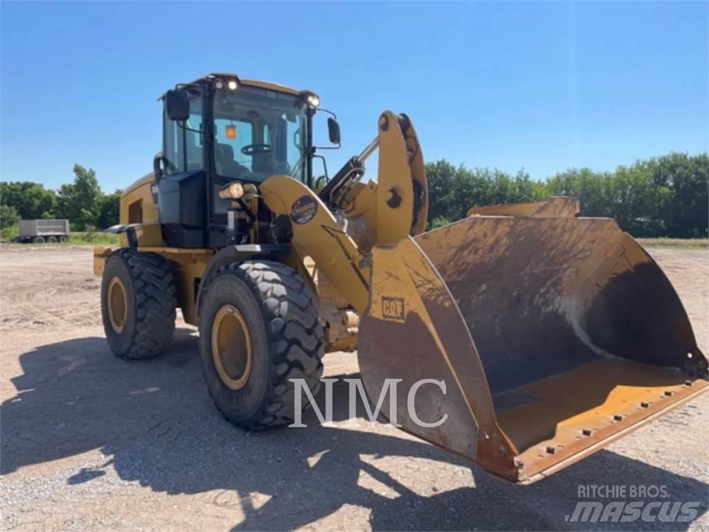 CAT 924K Kolesni nakladalci
