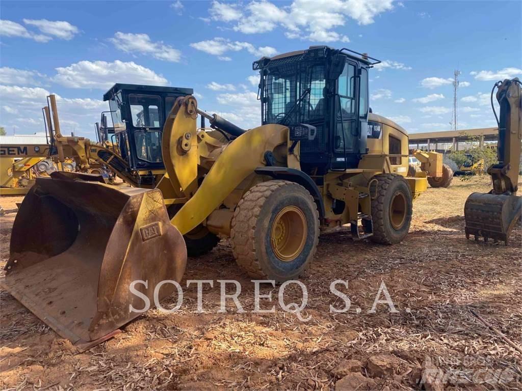 CAT 924K Kolesni nakladalci