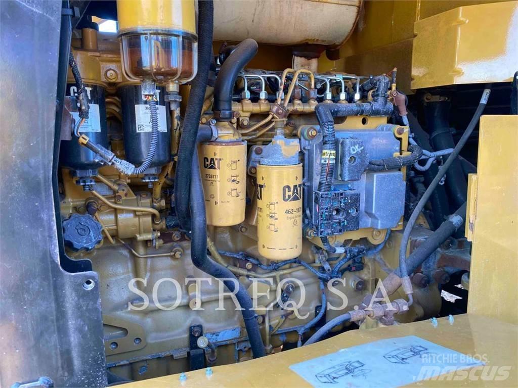 CAT 924K Kolesni nakladalci