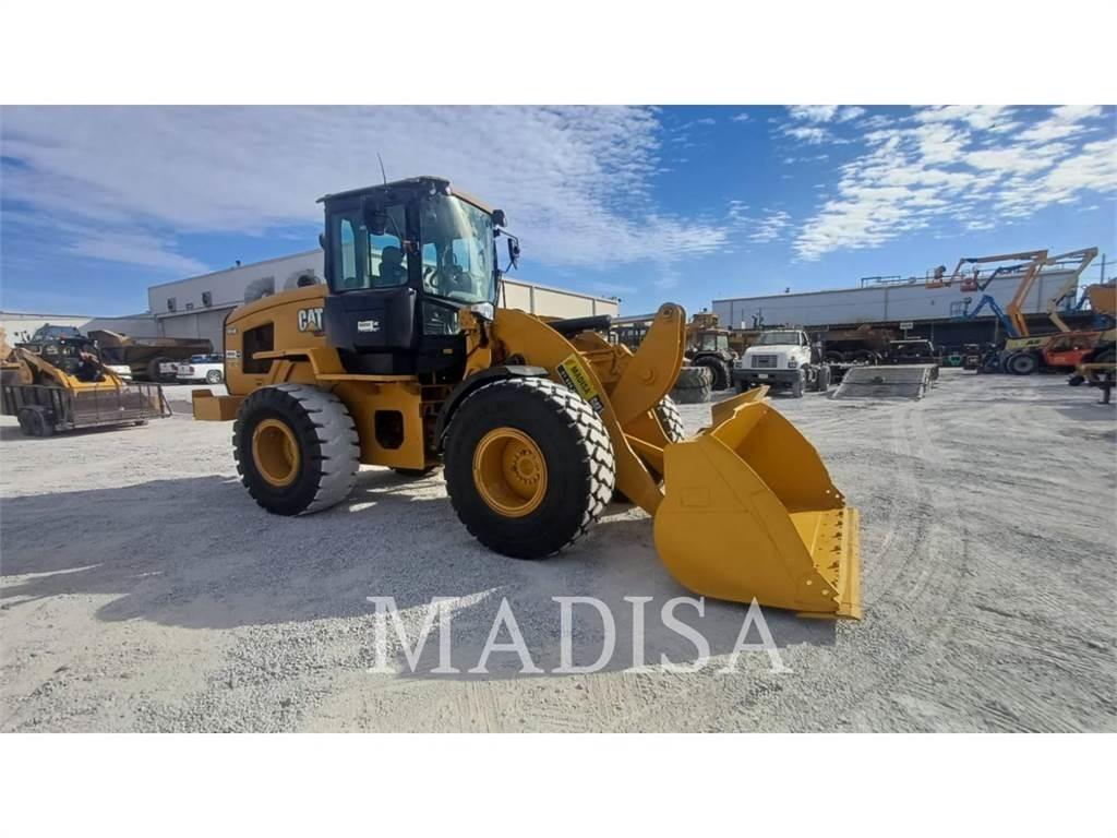CAT 924K Kolesni nakladalci