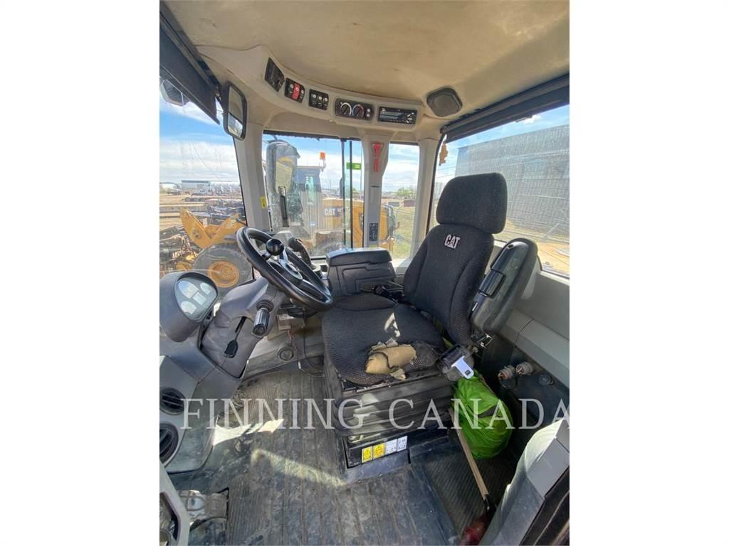 CAT 924K Kolesni nakladalci