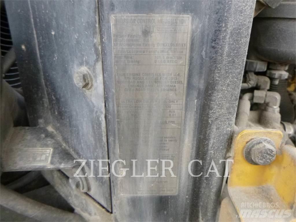 CAT 924K Kolesni nakladalci