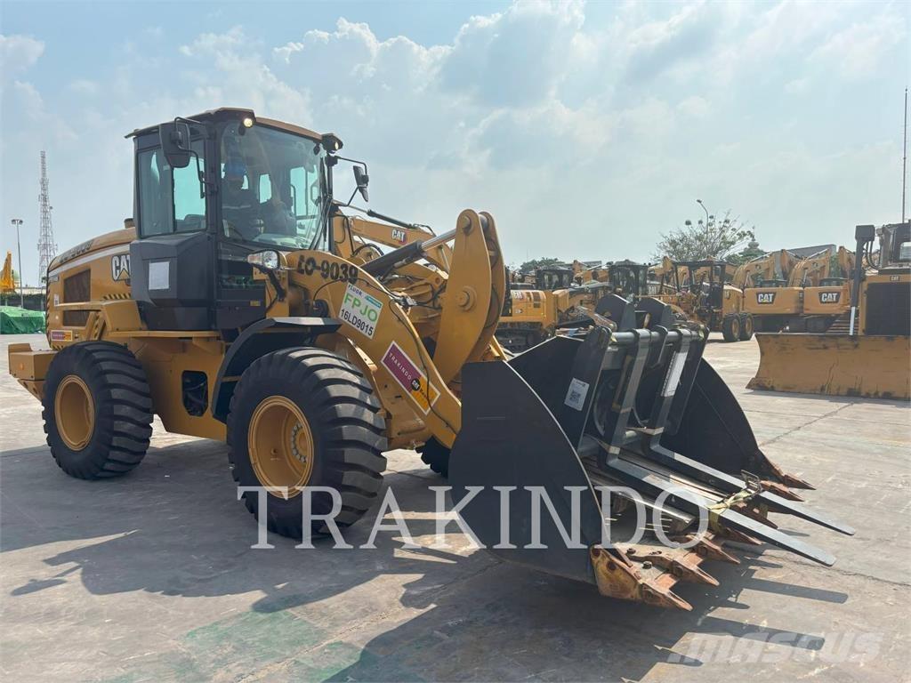 CAT 924K Kolesni nakladalci