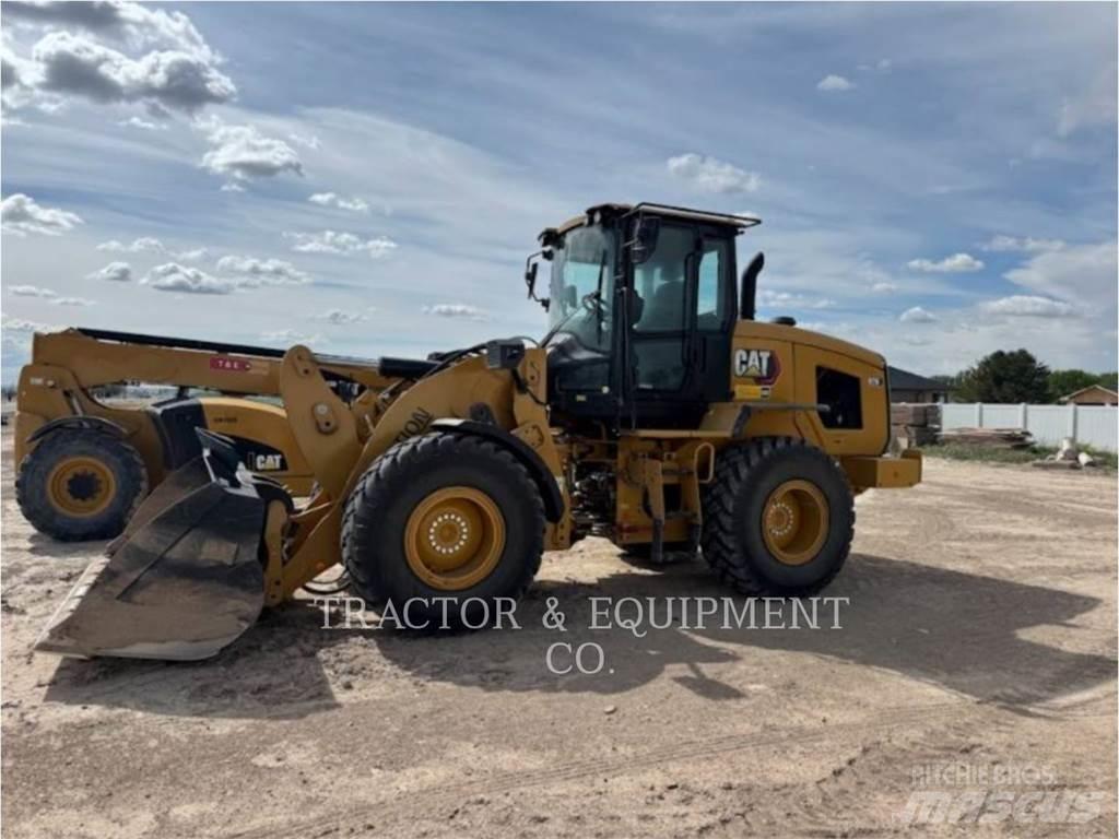 CAT 926 Kolesni nakladalci