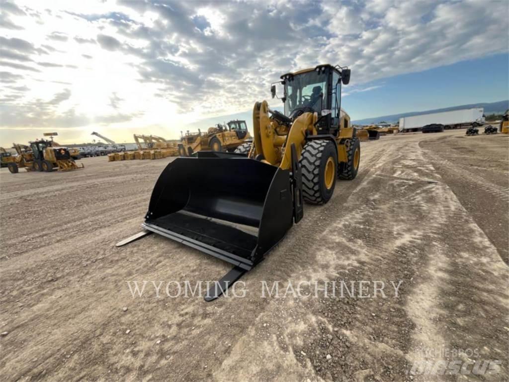 CAT 926 Kolesni nakladalci