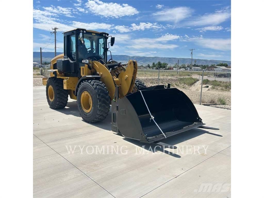 CAT 926 Kolesni nakladalci
