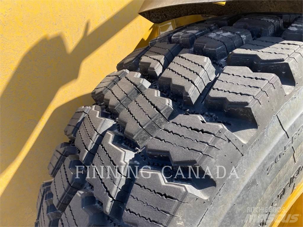 CAT 926-14 Kolesni nakladalci