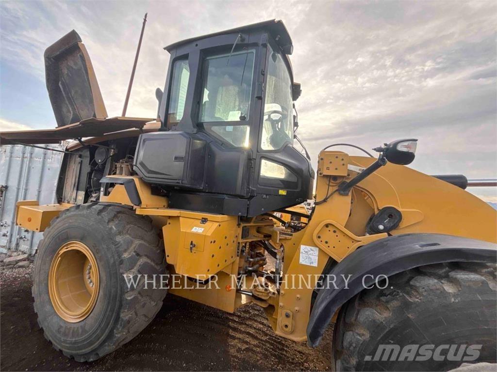 CAT 926 QC Kolesni nakladalci