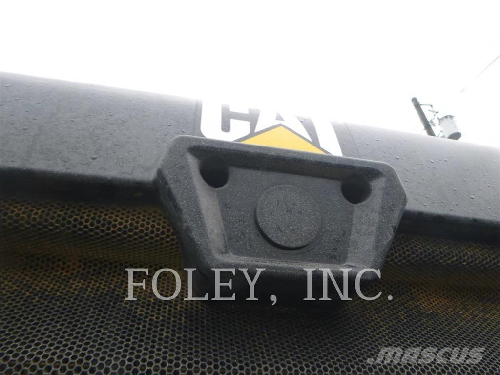 CAT 926M Kolesni nakladalci