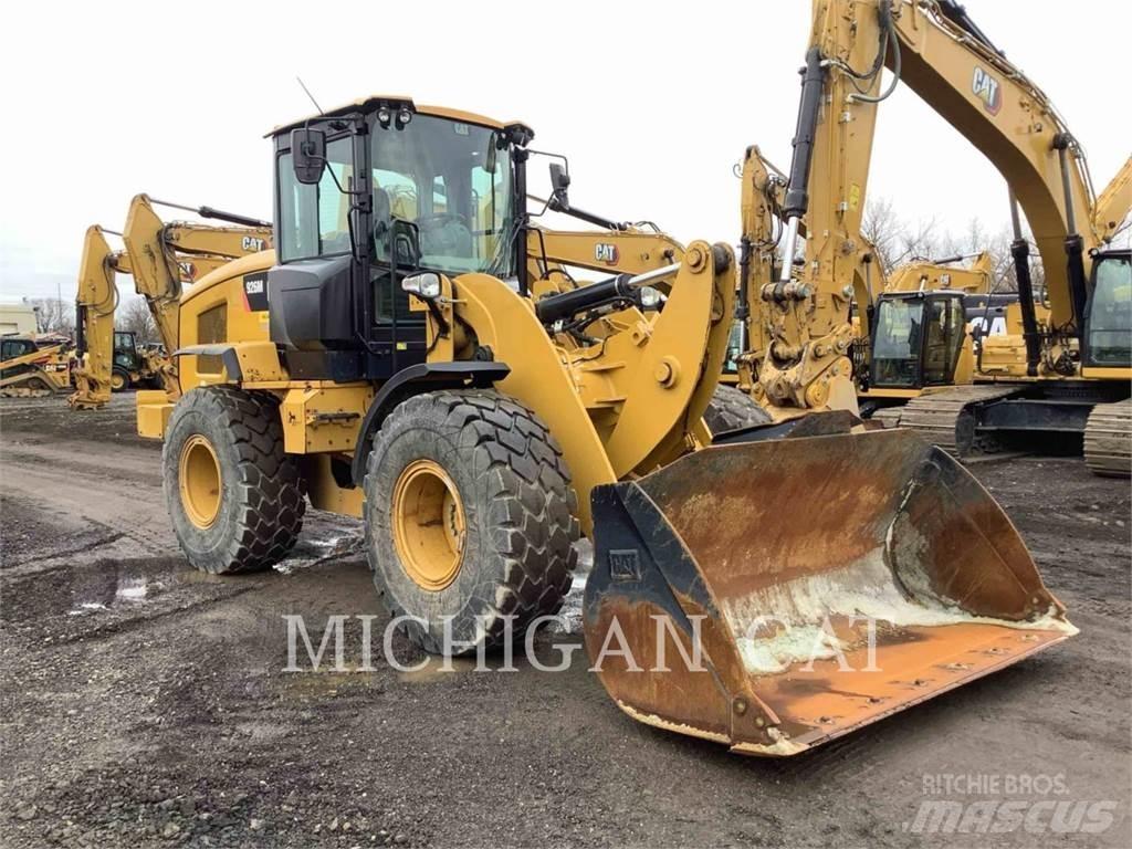 CAT 926M Kolesni nakladalci