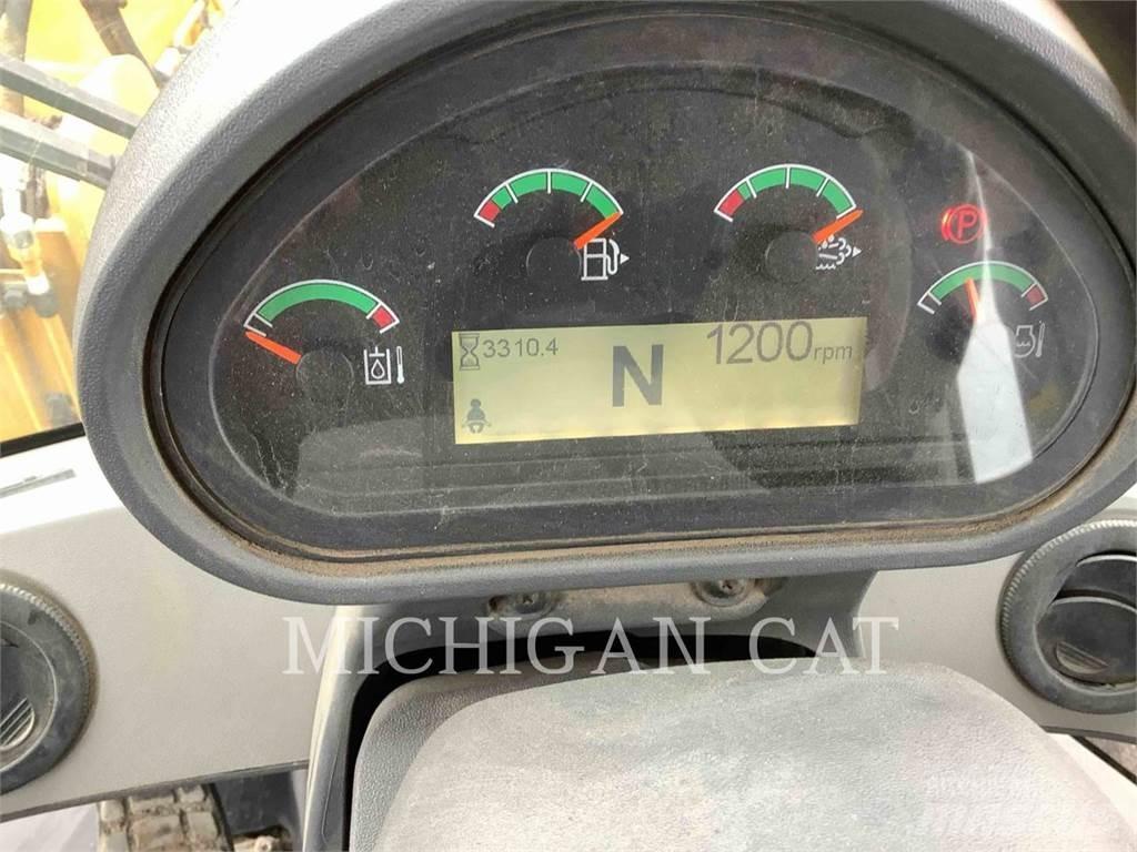 CAT 926M Kolesni nakladalci