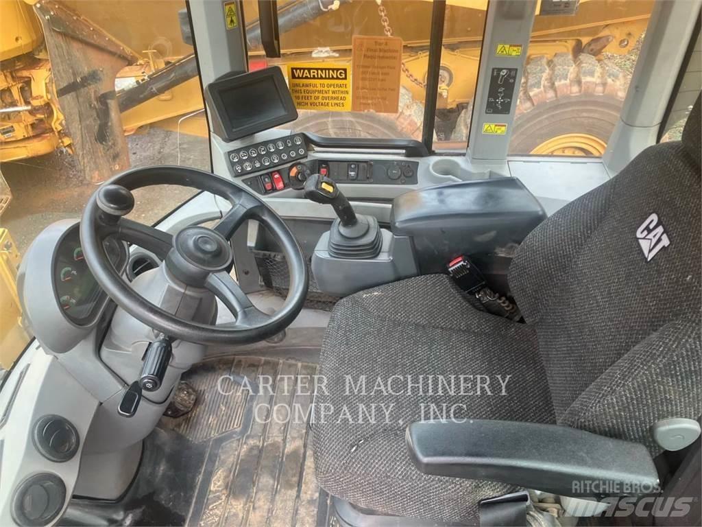 CAT 926M Kolesni nakladalci