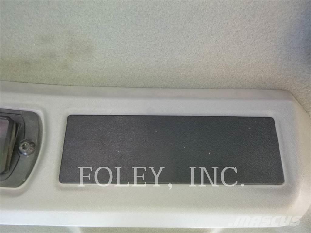 CAT 926M Kolesni nakladalci