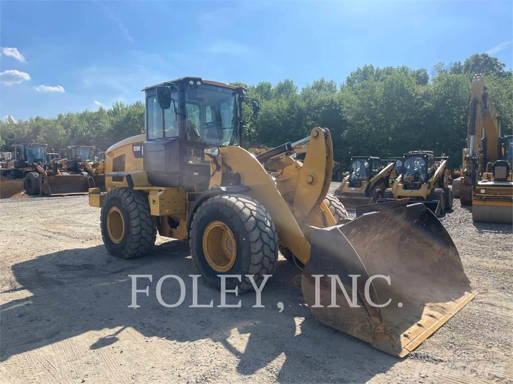 CAT 926M Kolesni nakladalci
