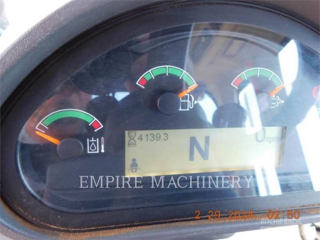 CAT 926M Kolesni nakladalci