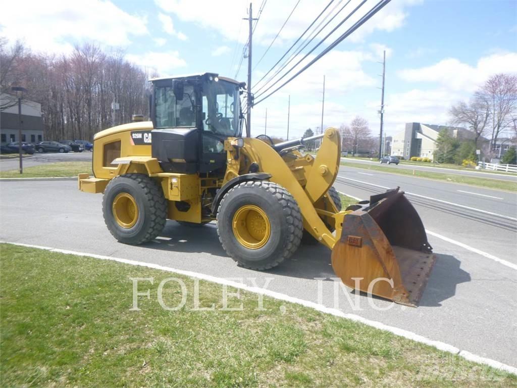 CAT 926M Kolesni nakladalci