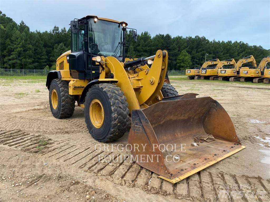 CAT 926M Kolesni nakladalci